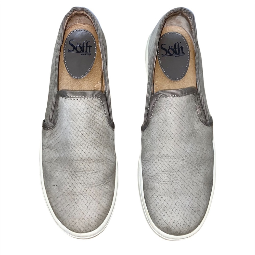 ~~~SOLD~~~ Sofft Somersault Slip-On Sneaker, Size 8 - Picture 15 of 16